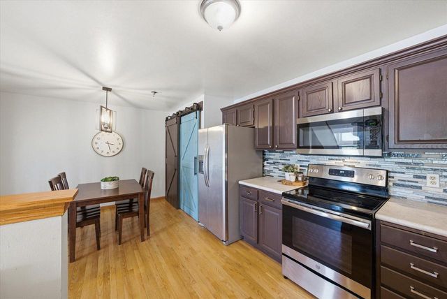 1938 Parknoll LANE, Port Washington, WI 53074