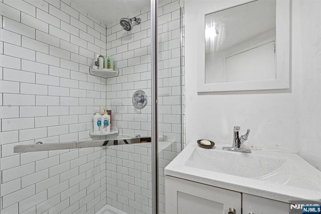 60 Westervelt Place, Lodi, NJ 07644