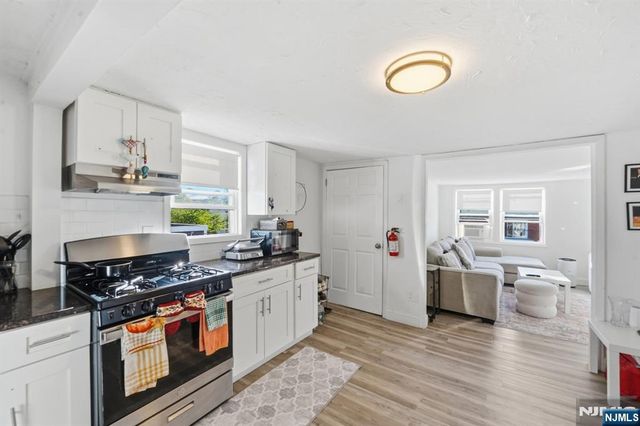 60 Westervelt Place, Lodi, NJ 07644