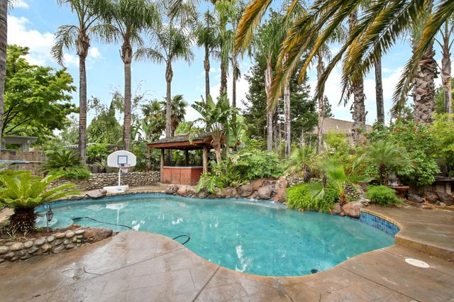 1033 Callawassie Way, Roseville, CA 95747