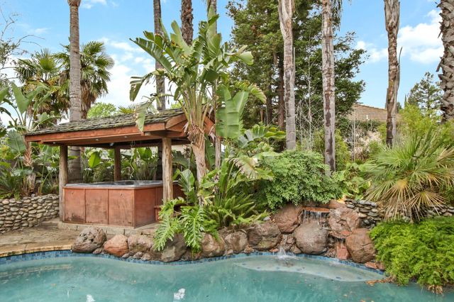 1033 Callawassie Way, Roseville, CA 95747