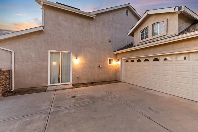 85 N Fairfax Avenue, Clovis, CA 93612