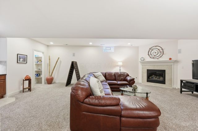 3233 Armscote Road, Dublin, OH 43017