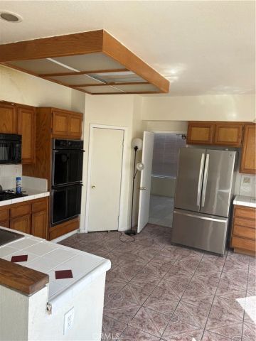 12212 Amber Hill, Moreno Valley, CA 92557