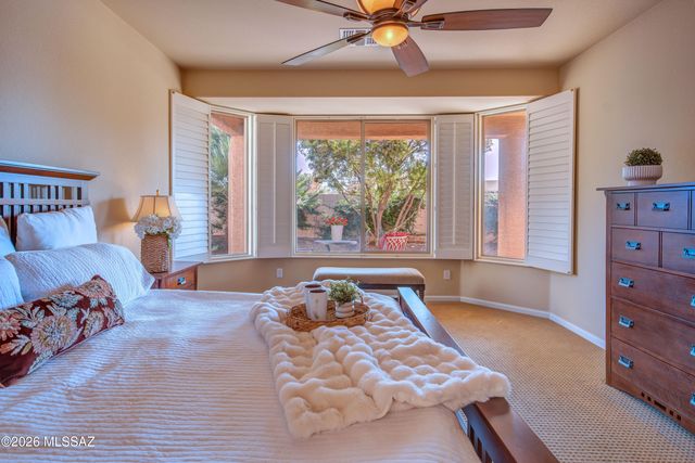 2212 E Bluejay Bluff Lane, Green Valley, AZ 85614