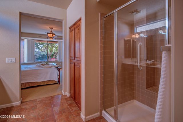 2212 E Bluejay Bluff Lane, Green Valley, AZ 85614