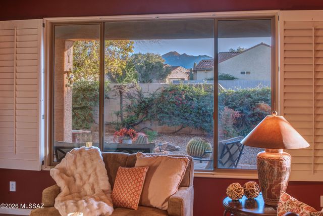 2212 E Bluejay Bluff Lane, Green Valley, AZ 85614