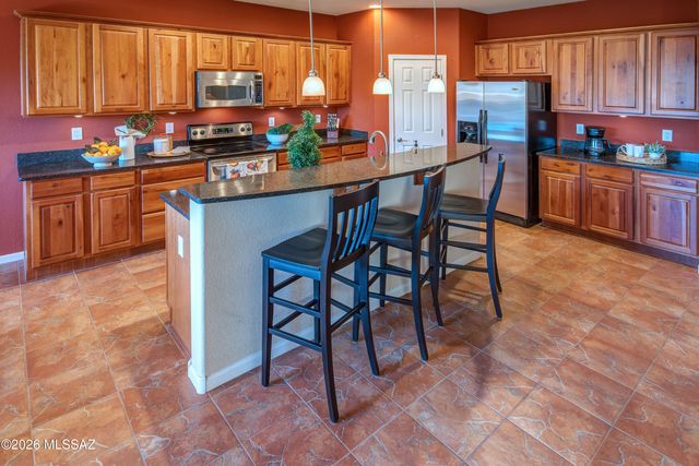 2212 E Bluejay Bluff Lane, Green Valley, AZ 85614