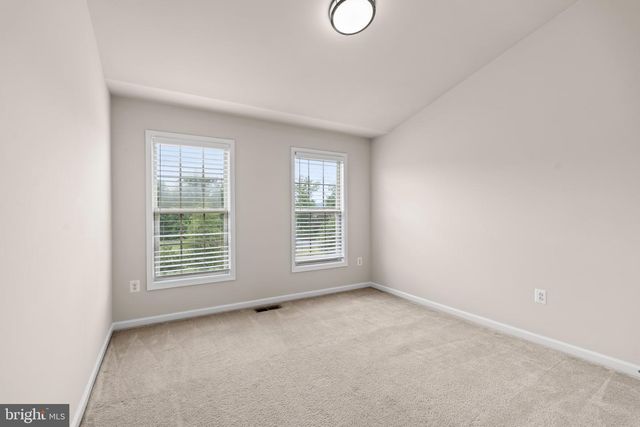 6725 PINCHOT LN, Haymarket, VA 20169
