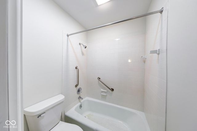 5525 Roxbury Terrace, Indianapolis, IN 46226