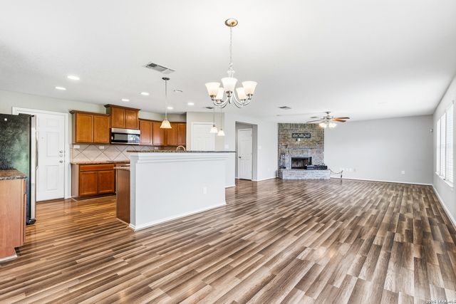 5705 Columbia, Cibolo, TX 78108