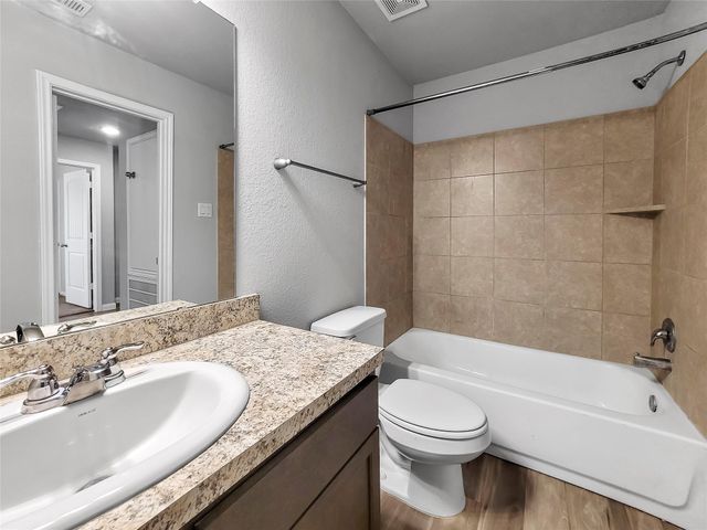 2851 Golf Crest Drive, Wharton, TX 77488