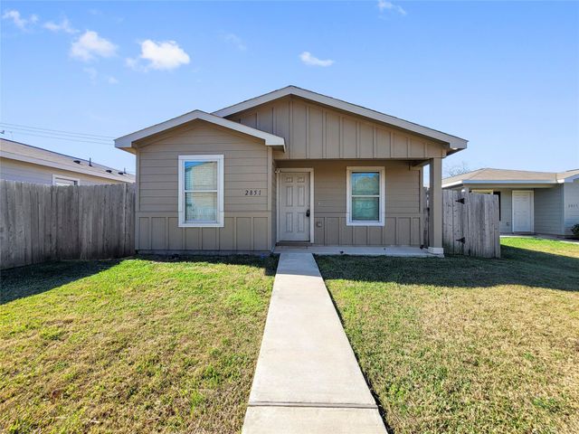 2851 Golf Crest Drive, Wharton, TX 77488