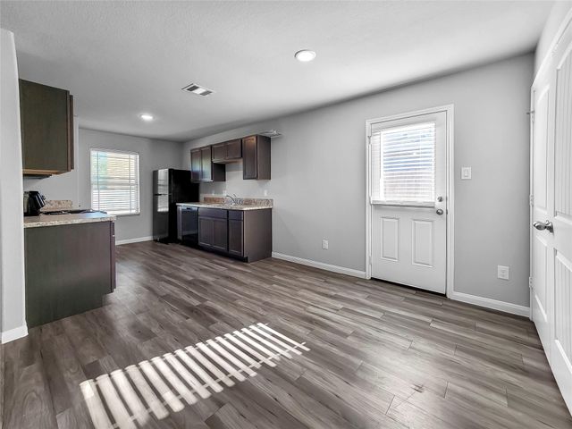 2851 Golf Crest Drive, Wharton, TX 77488