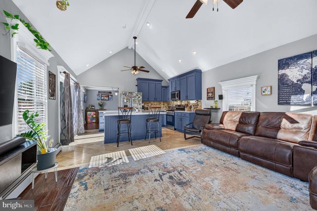 477 CUTLER, Maple Shade, NJ 08052