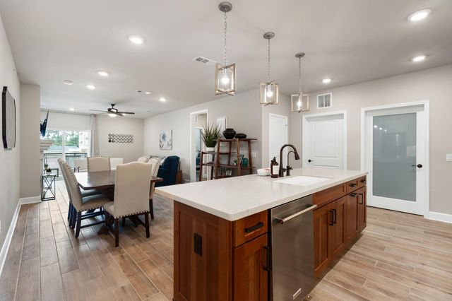 6804 Westview Drive 1208, Houston, TX 77055