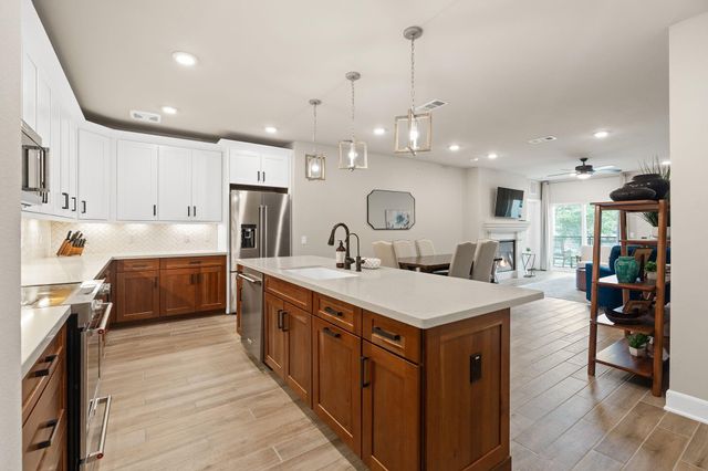 6804 Westview Drive 1208, Houston, TX 77055