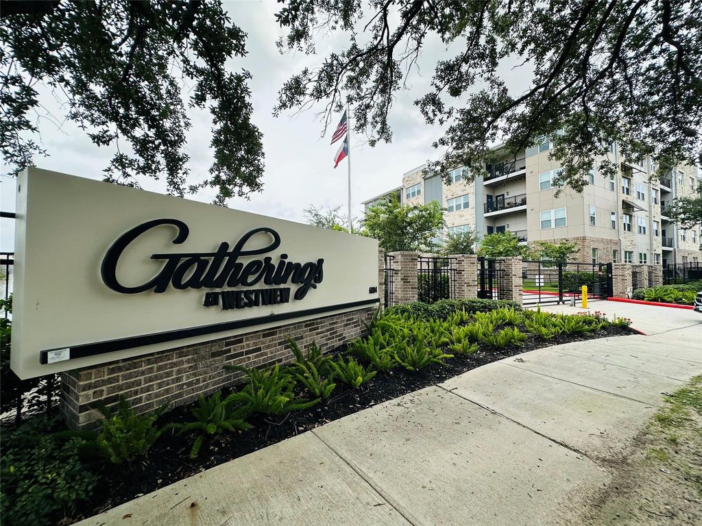 6804 Westview Drive 1208, Houston, TX 77055