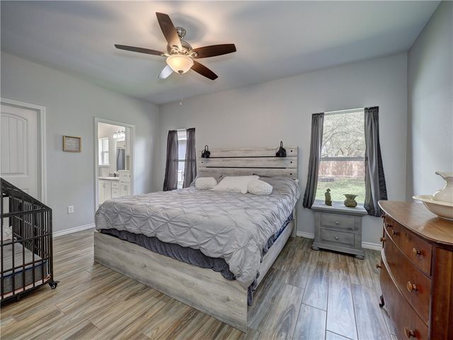 350 N 10th St, Aransas Pass, TX 78336
