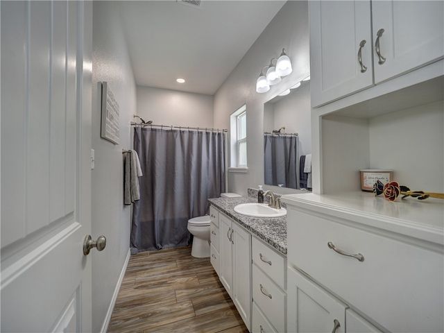350 N 10th St, Aransas Pass, TX 78336