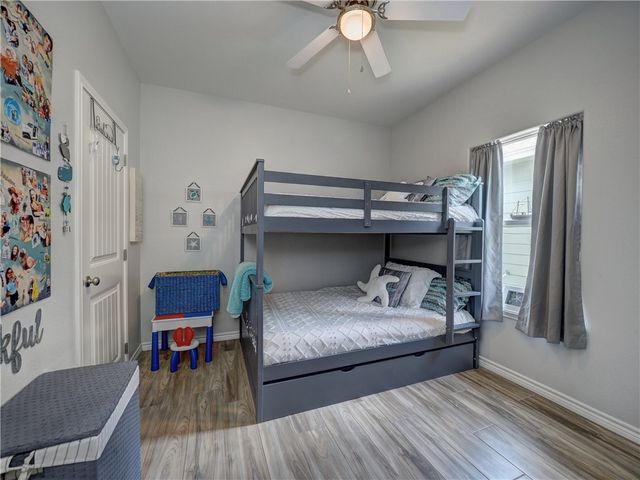 350 N 10th St, Aransas Pass, TX 78336