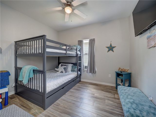 350 N 10th St, Aransas Pass, TX 78336