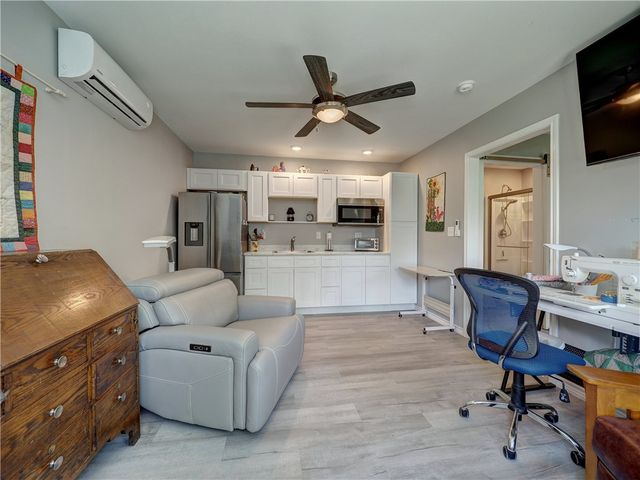 350 N 10th St, Aransas Pass, TX 78336