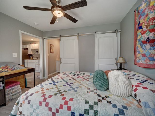 350 N 10th St, Aransas Pass, TX 78336
