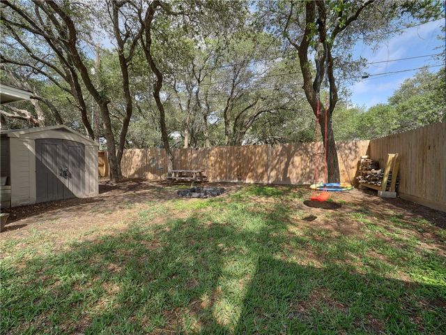 350 N 10th St, Aransas Pass, TX 78336