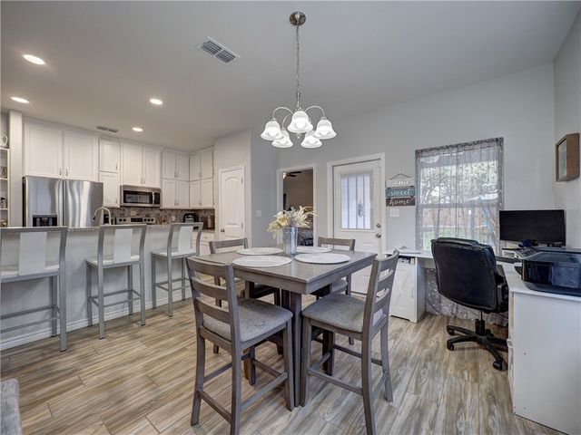 350 N 10th St, Aransas Pass, TX 78336