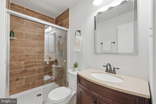 1704 W BANCROFT LN, Crofton, MD 21114