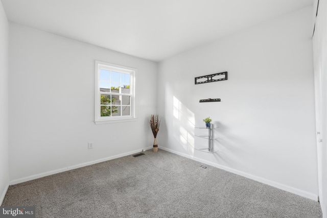 1704 W BANCROFT LN, Crofton, MD 21114