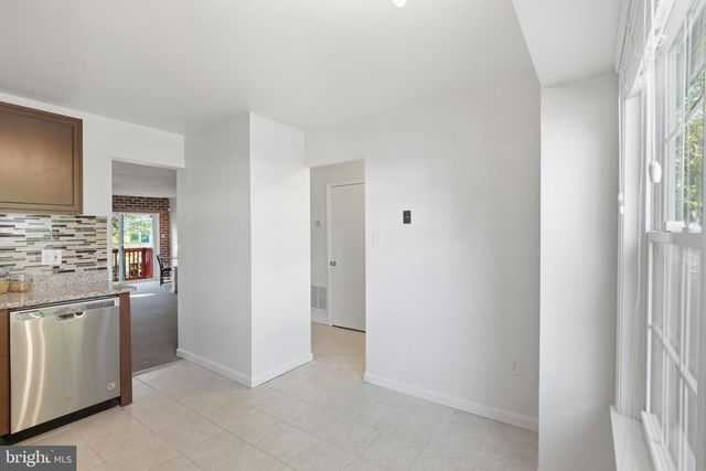 1704 W BANCROFT LN, Crofton, MD 21114