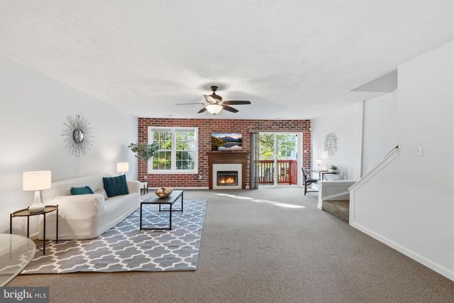1704 W BANCROFT LN, Crofton, MD 21114