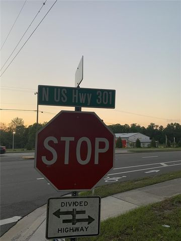 18111 N US HWY 301, Citra, FL 32113