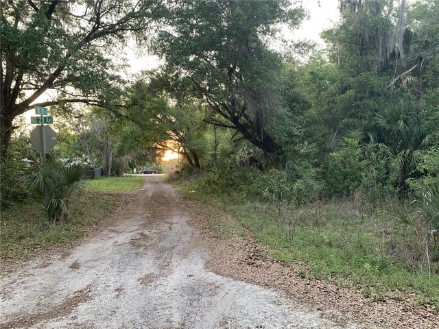 18111 N US HWY 301, Citra, FL 32113