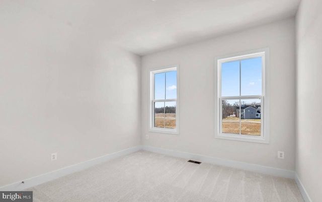 127 HEYFORD DR, Stephenson, VA 22656