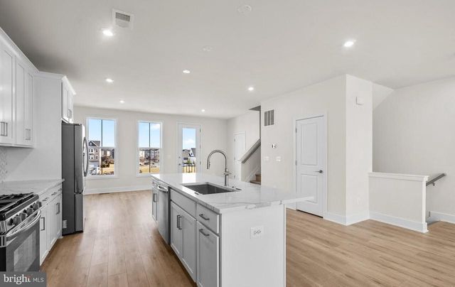 127 HEYFORD DR, Stephenson, VA 22656