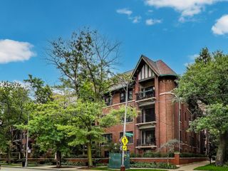 1615 E Hyde Park Boulevard 2, Chicago, IL 60615