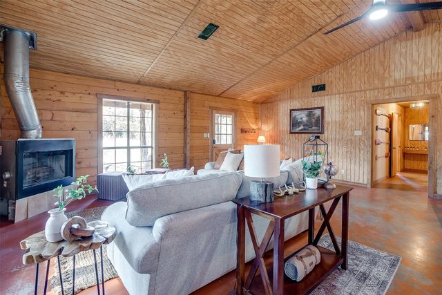 1348 County Road 2013, Glen Rose, TX 76690