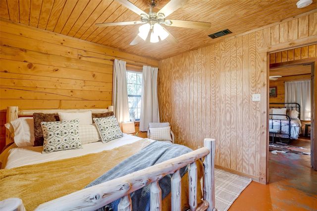 1348 County Road 2013, Glen Rose, TX 76690