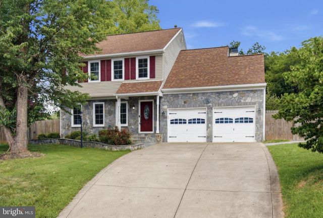 8209 SUNSET DR, Manassas, VA 20110
