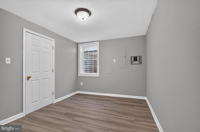 8209 SUNSET DR, Manassas, VA 20110