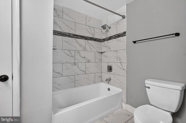 8209 SUNSET DR, Manassas, VA 20110
