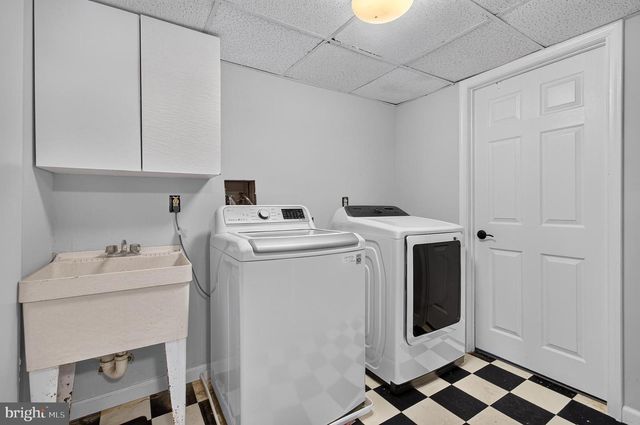 8209 SUNSET DR, Manassas, VA 20110