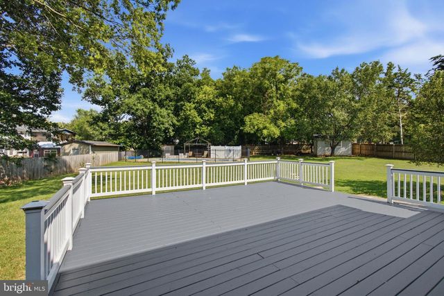 8209 SUNSET DR, Manassas, VA 20110