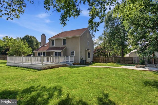 8209 SUNSET DR, Manassas, VA 20110
