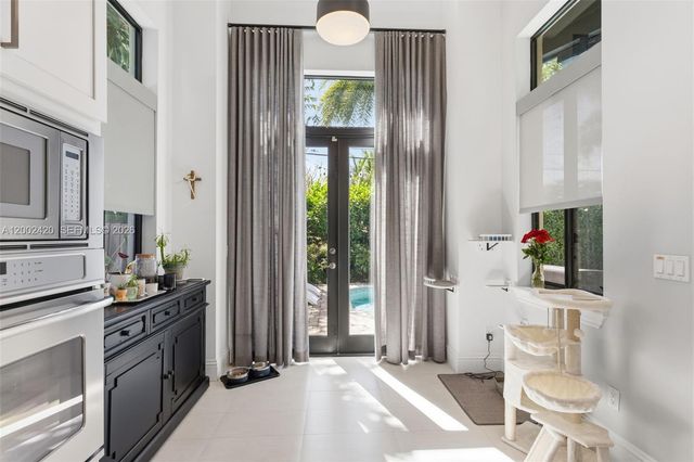 1609 NE 18th Ave, Fort Lauderdale, FL 33305