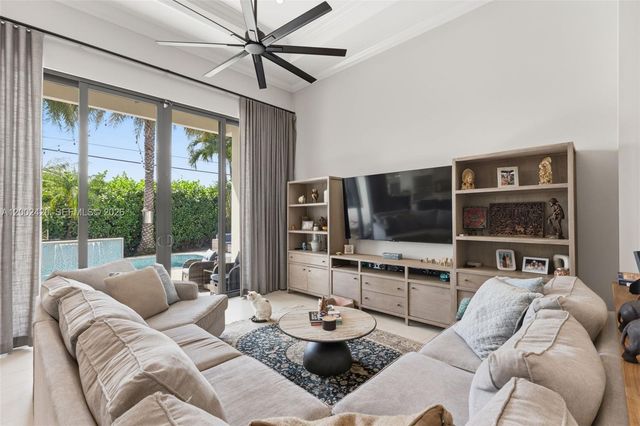 1609 NE 18th Ave, Fort Lauderdale, FL 33305