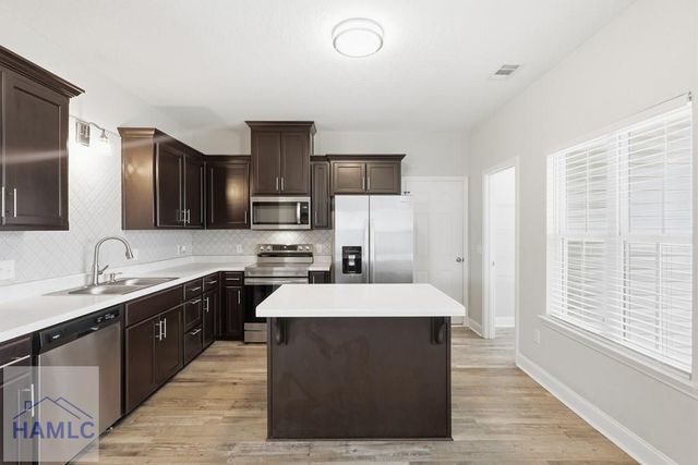 512 Meloney Drive, Hinesville, GA 31313